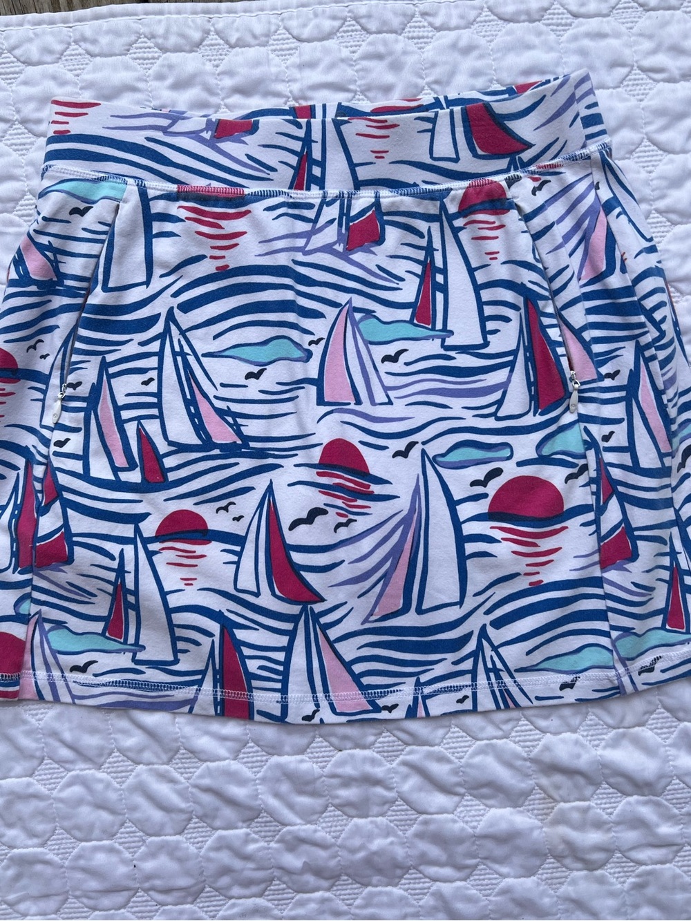 TALBOTS SAILBOAT NAUTICAL PINK AND BLUE SIZE SMALL SKORT LIKE NEW COSTAL WEAR